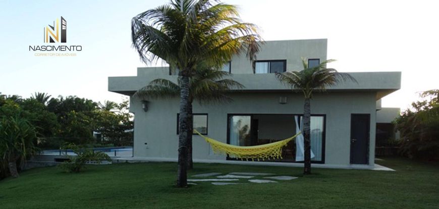 Casa 4 Suítes em Busca Vida