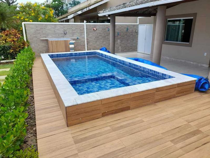 CASA 4 SUÍTES, EM 180M², EM ABRANTES