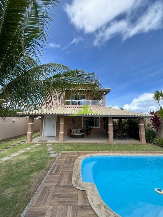 Casa à Venda no Condomínio Parque das Árvores, Jacuípe, 350m², 4 Suítes, Piscina, Energia Solar, Poç
