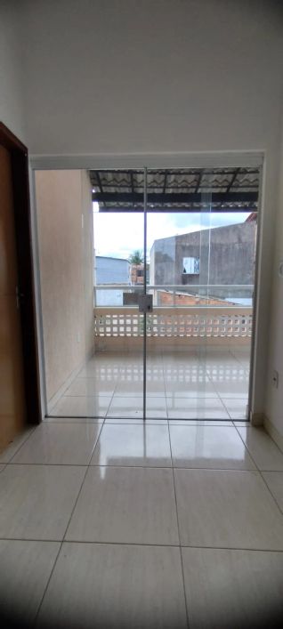 Ótima casa à venda em Abrantes com 4/4 - Camaçari- BA