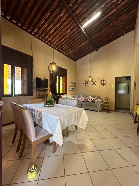 Casa em Condomínio Mobiliada para Venda em Camaçari, Guarajuba (Monte Gordo), 4 dormitórios, 1 suíte