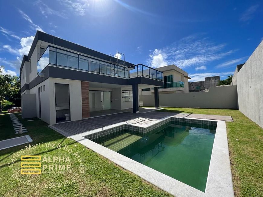 Casa a venda em Alphaville Litoral Norte 1, com 4 suítes!