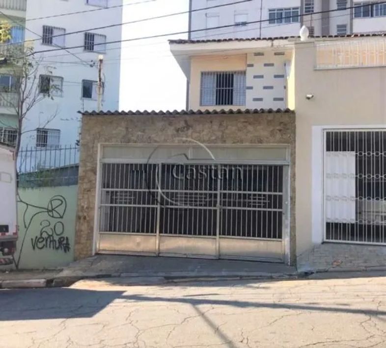 casa próxima do metrô.