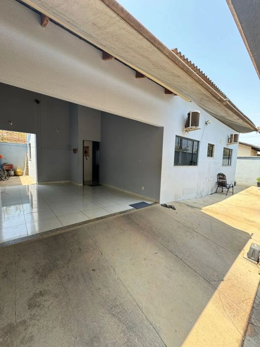 Casa à venda - 1103 sul - 3 quartos (uma suíte) - esmembrada;
