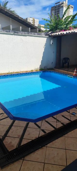 Vende se Uma Casa na 205 Sul Alameda 16