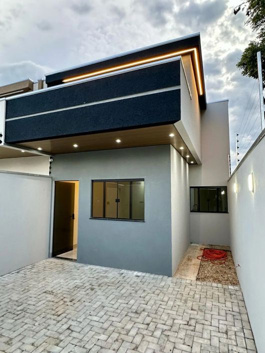 Casa Nova ótimo acabamento 2/4 (1 suíte)