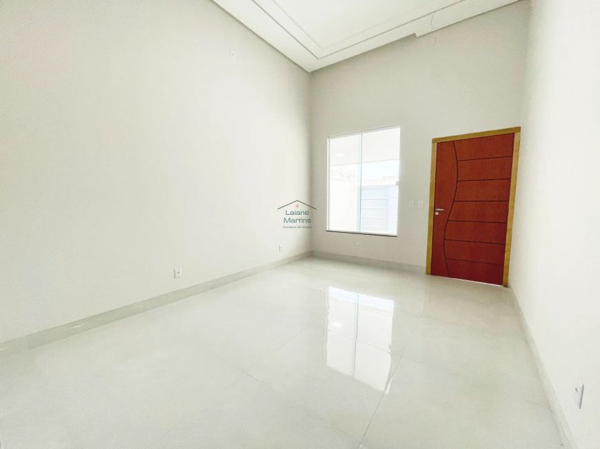 Casa à venda na 706 sul - 3 quartos (uma suíte) - 2 vagas - área gourmet c/ churrasqueira e piscina