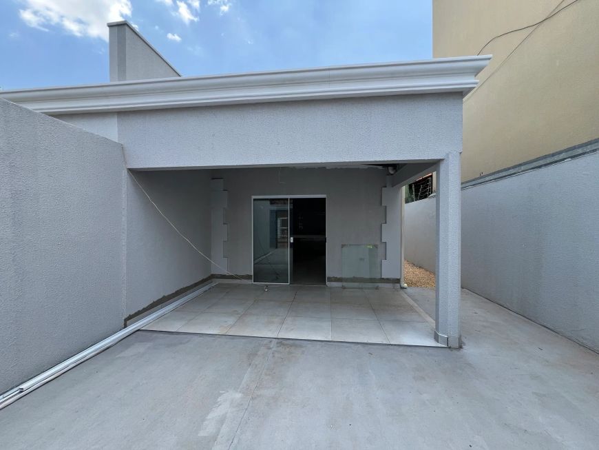Vendo casa de 2/4 sendo uma suíte na quadra 1004 sul