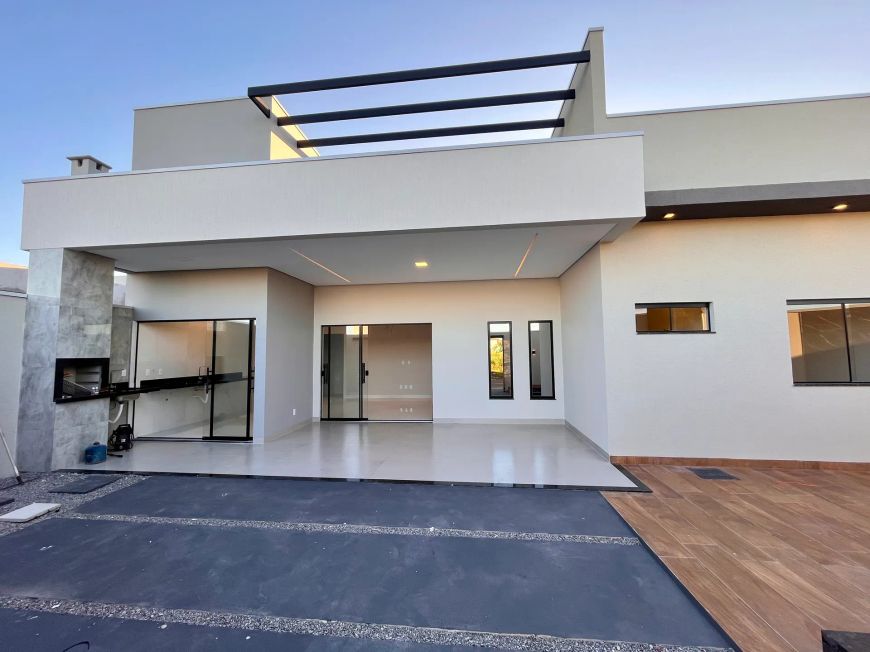 Casa na 1603 sul, com piscina