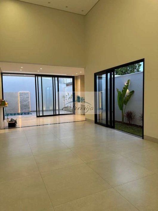 Casa com 3 dorms, Plano Diretor Sul, Palmas - R$ 1.34 mi, Cod: 2102