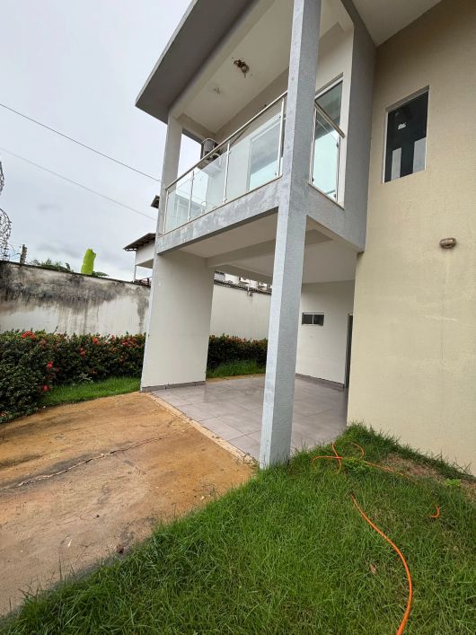 SOBRADO NA 507 SUL (ARSO 53), COM MÓVES PLANEJADOS SENDO 3 QUARTOS SENDO 1 SUÍTE