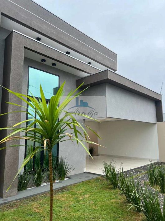 Casa com 3 dorms, Plano Diretor Sul, Palmas - R$ 1.25 mi, Cod: 2137