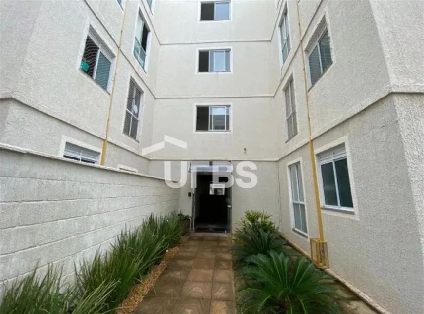 Apartamento no Condomínio Palmeira Imperial com 02 quartos