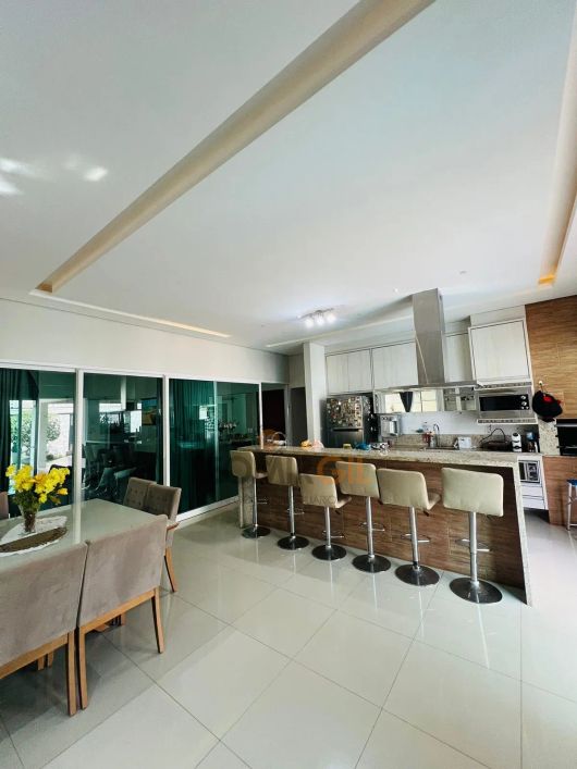 Casa alto padrão – Próxima a da Praça dos Girassóis. - No centro de Palmas