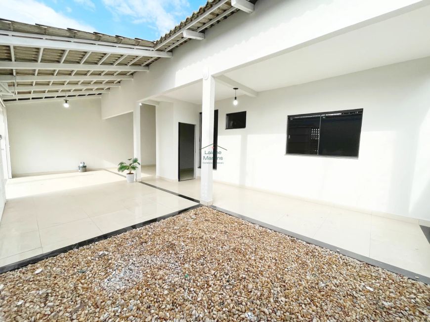 Casa à venda na 404 norte - 3 quartos (uma suíte) - piscina e churrasqueira