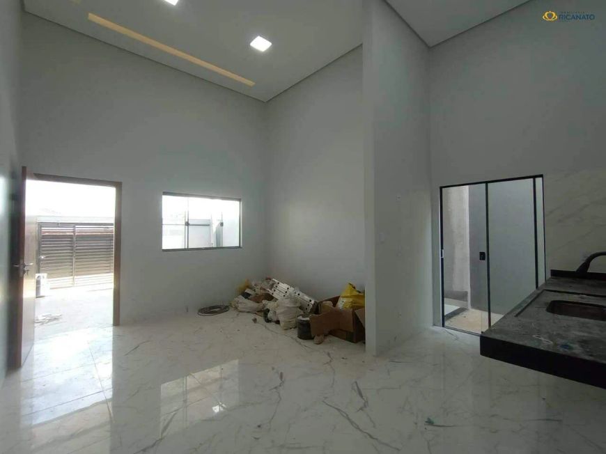 CASA COM 02 QUARTOS NO SANTA FÉ II