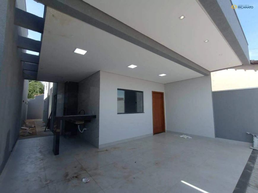 CASA COM 02 QUARTOS NO SANTA FÉ II