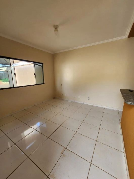 Vende-se Casa de 3/4 na quadra 506 norte - Palmas - TO