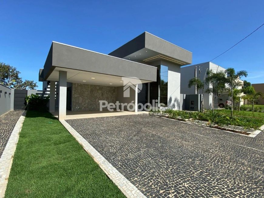 Casa térrea de alto padrão no Condomínio Caribe Resort - Beira Lago | 3 Suítes + Escritório + Área G
