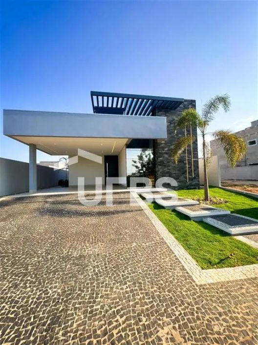 Luxuosa Casa no Condomínio Alphaville 1
