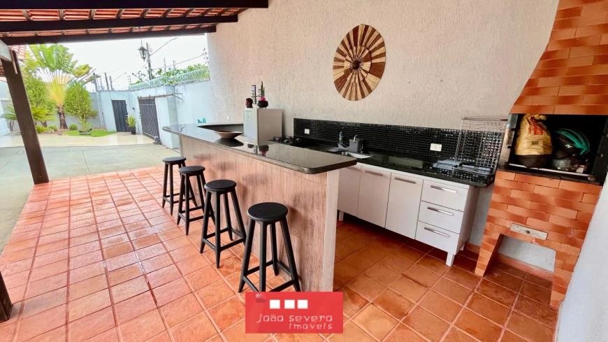 Casa para Venda em Palmas, Plano Diretor Norte, 3 dormitórios, 1 suíte, 3 banheiros, 3 vagas