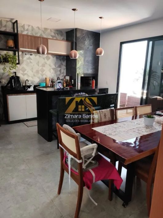 Casa Alto Padrão 3/4, sendo 1 suíte, 191 m² - 1605 sul (ACSU SO 140) - Condomínio Mirante do Lago -