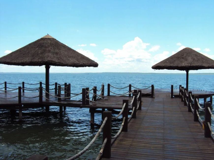Lote em condomínio de alto padrão, Residencial Resort Polinésia.