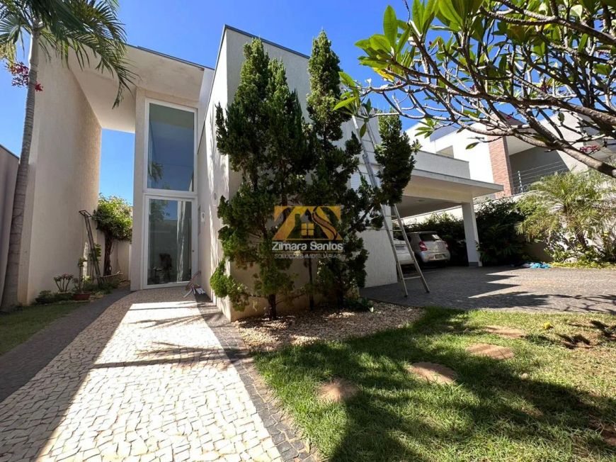 Sobrado Alto Padrão, com 3 suítes, 280 m² - 303 sul (Arso 31) - Palmas/TO
