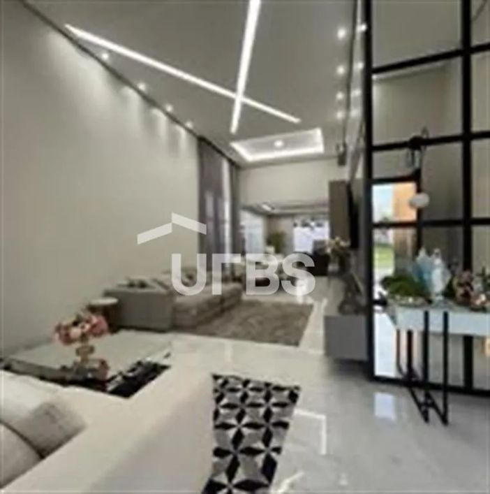 CASA EM CONDOMÍNIO FECHADO 4 SUITES