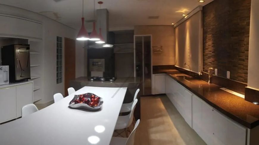 VENDE-SE COBERTURA DUPLEX MOBILIDO COM 4 SUÍTES NA 206 SUL POR R$ 2.100.000