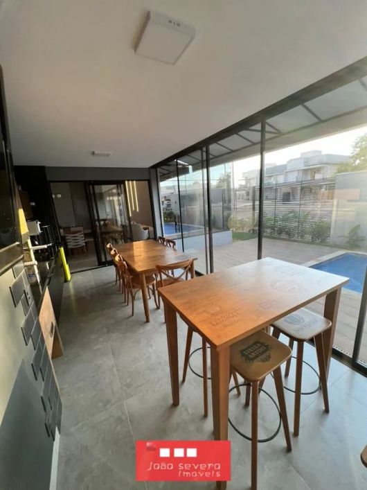 Casa para Venda em Palmas, Área Rural de Palmas, 4 dormitórios, 4 suítes, 4 banheiros