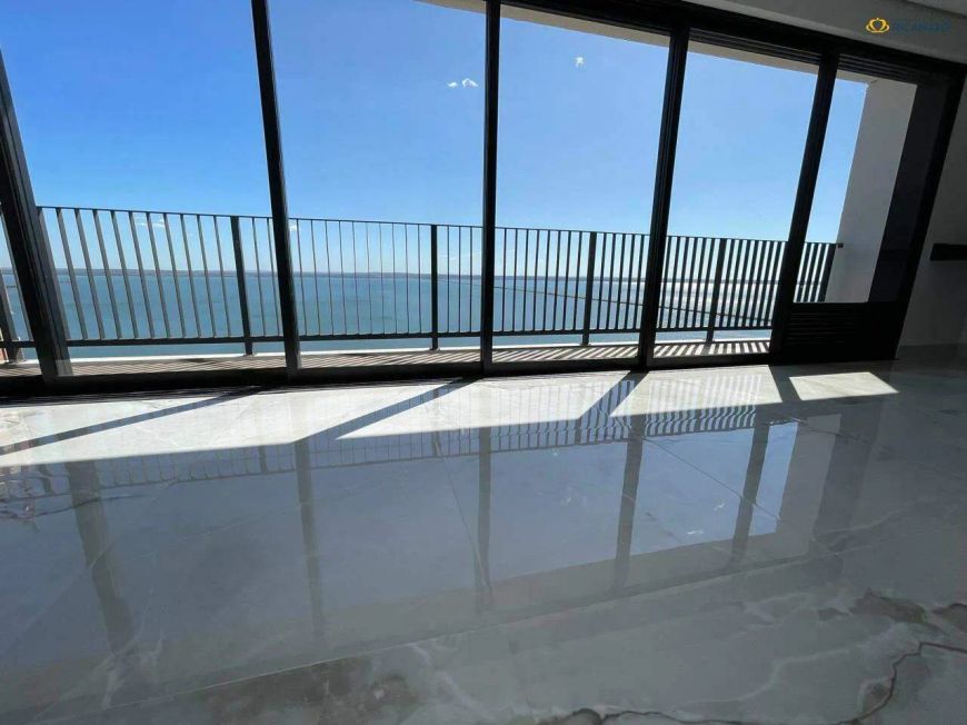 APARTAMENTO COM 03 SUÍTES NA ORLA