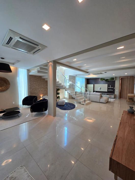 Vende-se Sobrado todo Mobiliado e decorado com 6 suítes na quadra 204 sul - Palmas - To