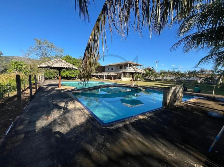 VENDE-SE CHÁCARA 26.000m² POR R$ 2.700.00,00