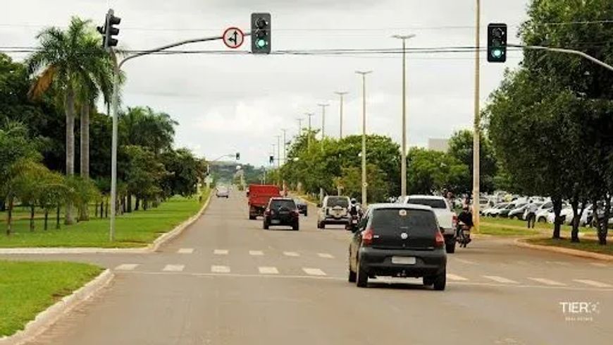 Lote Comercial na Avenida Teotonio Segurado