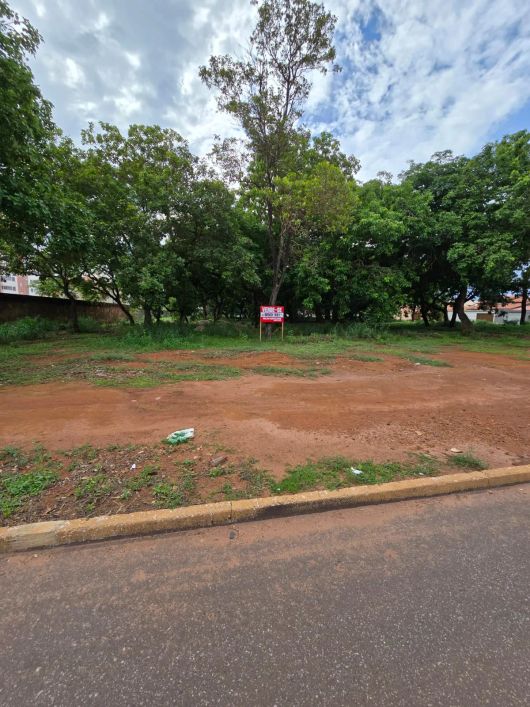 Vende-se Lote HM na quadra 308 sul