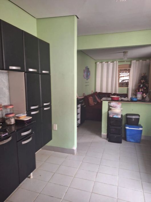 Excelente localização Casa com 02 quartos na 806 Sul - lote de esquina