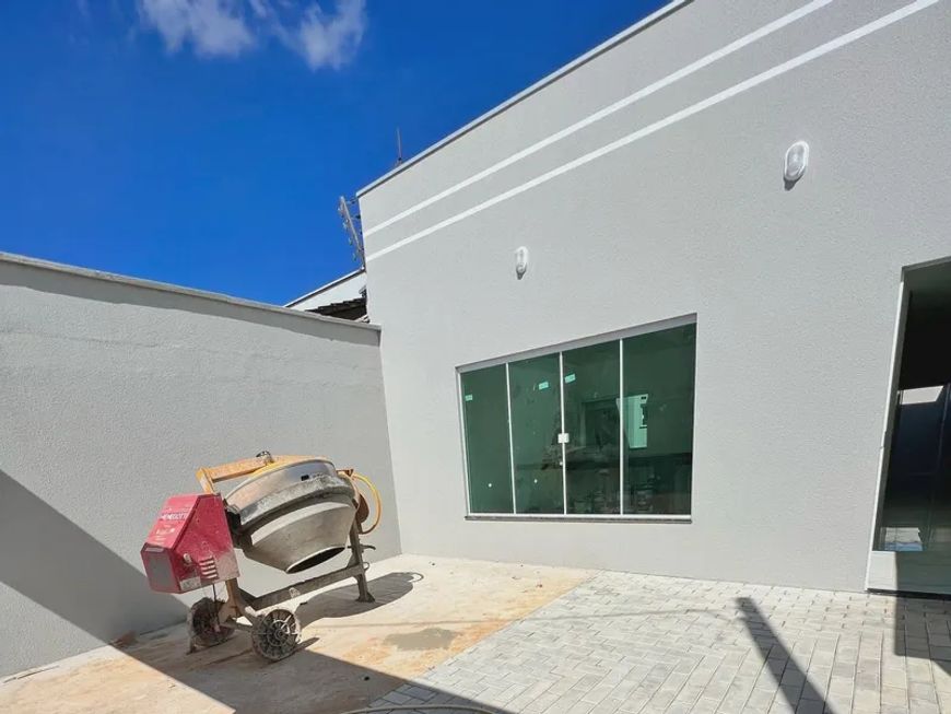 Casa de 2 Quartos para Venda na Quadra 606 Norte