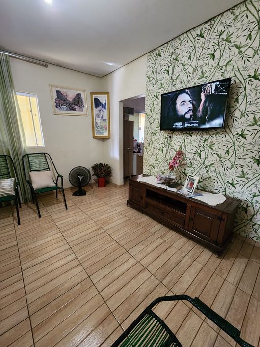 Vende-se casa na região norte