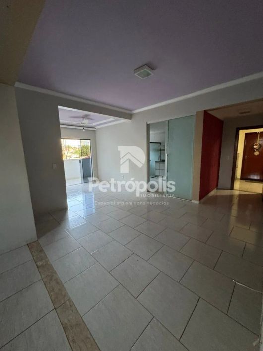 Apartamento 02 quartos sendo 1 suíte com 84m² - 106 Norte
