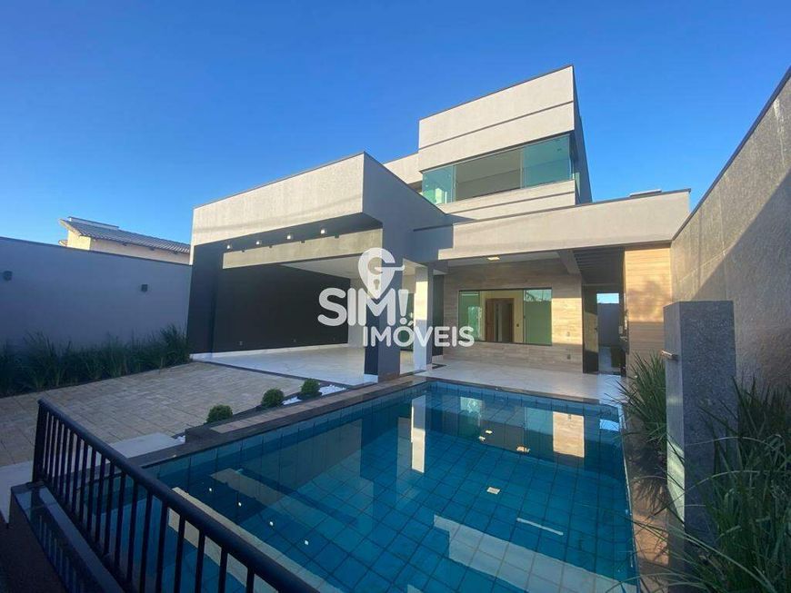 SOBRADO COM PISCINA EM FRENTE. NA QUADRA 1503 SUL COM PISCINA