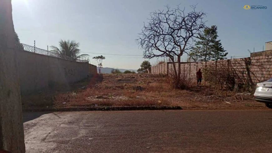 LOTE NO JARDIM SANTA BÁRBARA
