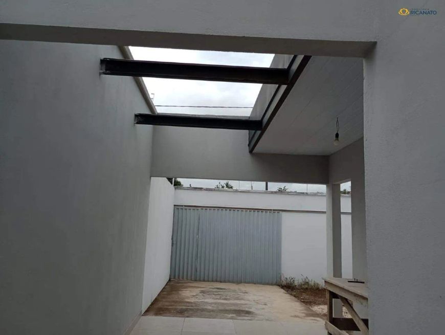 CASA COM 02 QUARTOS SENDO 01 SUITE NO SANTA BÁRBARA