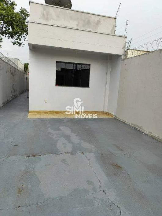 CASA 2 QUARTOS SENDO 1 SUÍTE COM LOTE DESMEMBRADO NA 1503 SUL!