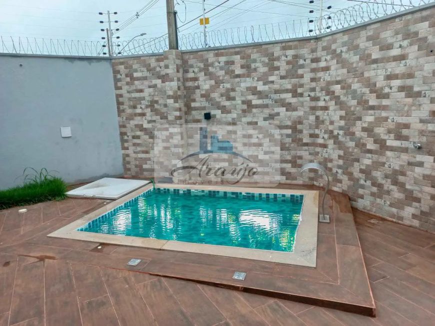 Casa com 3 dorms, Plano Diretor Sul, Palmas - R$ 440 mil, Cod: 2148