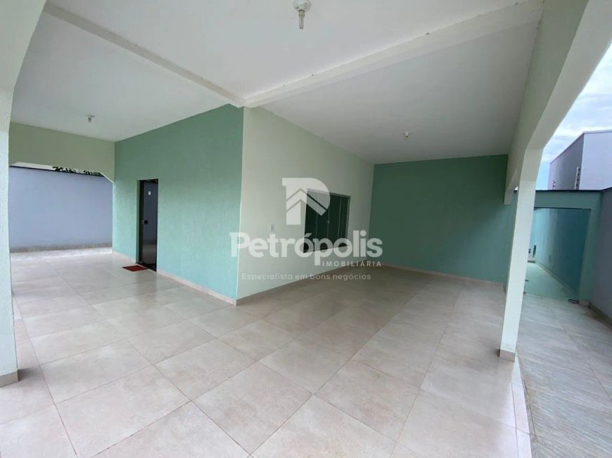 Sobrado imponente na 305 Sul com 4 Quartos e piscina em localização privilegiada em Palmas -TO