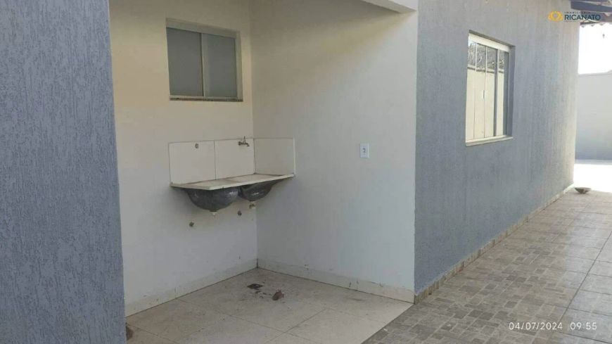 CASA COM 02 QUARTOS NO SANTA BÁRBARA