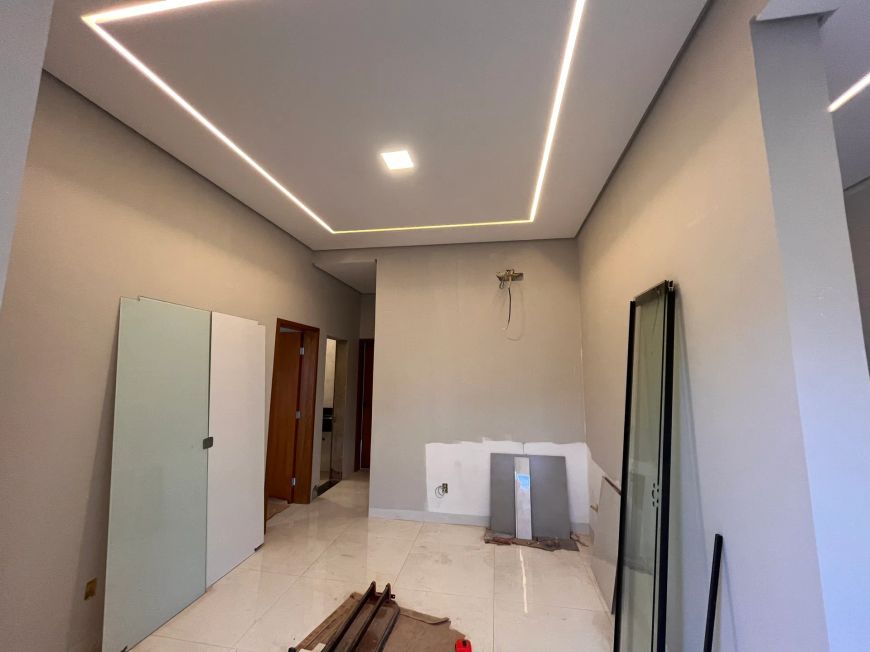 Casa nova com excelente acabamento na 141 b