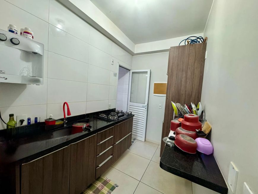 Apartamento de 2 Quartos sendo 1 Suíte na 405 Sul