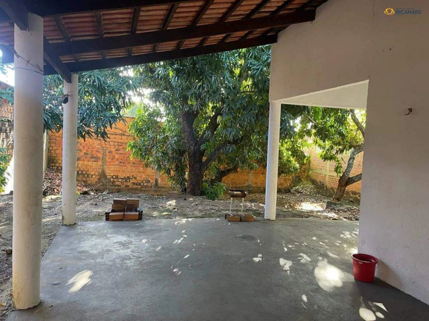 CASA COM 03 QUARTOS NO SANTA FÉ I